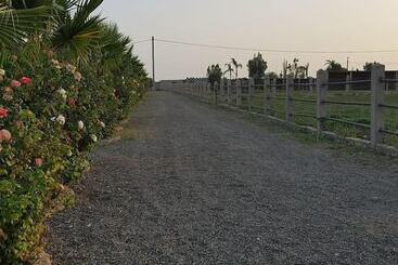 هتل روستایی Koheilan Oriental Lodge Farm