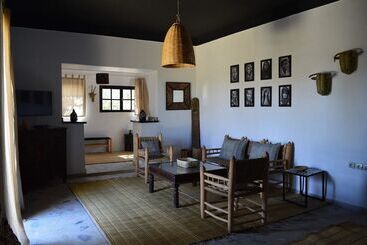 هتل روستایی Koheilan Oriental Lodge Farm