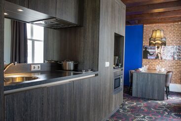 Eden Studios And Apartments