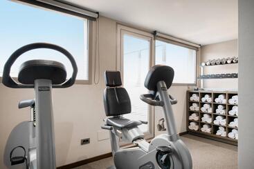 Ac Hotel Los Vascos By Marriott