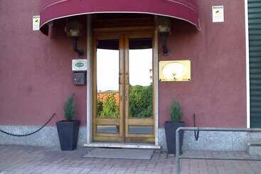 هتل Albergo Antico Tre Valli