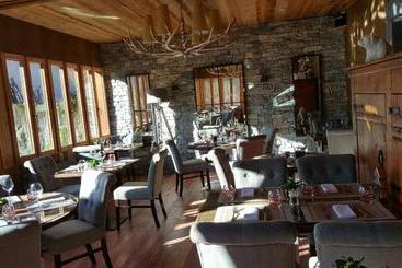هتل Auberge Des Gorges De La Diosaz