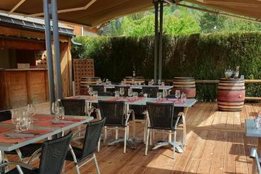 هتل Auberge Des Gorges De La Diosaz