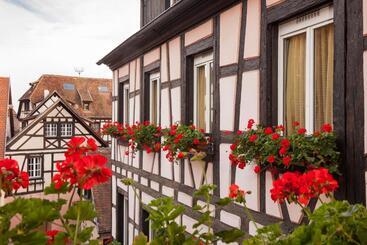 هتل Logis Hôtel De La Tour