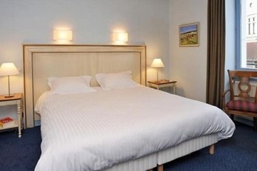 هتل Hostellerie Du Forez