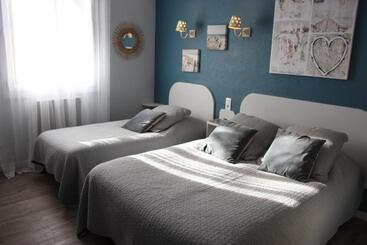 هتل Hôtel Le Chalet Fleuri