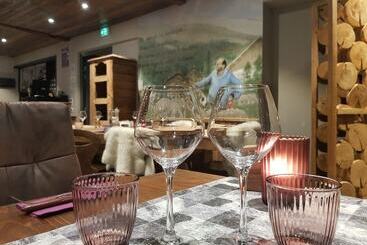 هتل Hôtel Le Malgovert