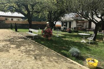 هتل Hôtel Le Malgovert