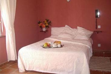 هتل Hôtel La Renaissance