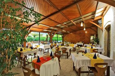 هتل Le Clos Grand