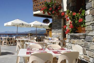 Hotel Le Relais Du Petit Saint Bernard