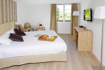 Logis Hotel De La Nivelle