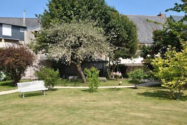 هتل Logis Hermitage