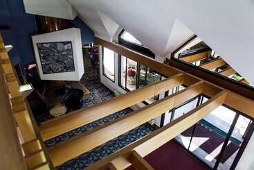 هتل Logis Hostellerie D'aussois