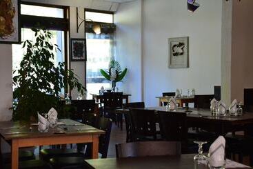 هتل Restaurant Les Planottes