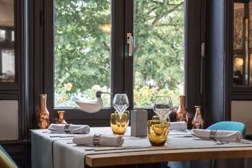 Отель The Originals Boutique, Hôtel La Colonne De Bronze, Saintvalérysursomme