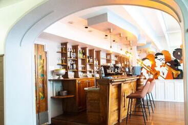 هتل The Originals City, Hôtel Bristol, Le Puyenvelay