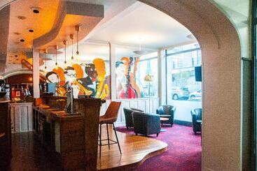 هتل The Originals City, Hôtel Bristol, Le Puyenvelay