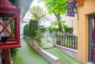هتل The Originals City, Hôtel Bristol, Le Puyenvelay