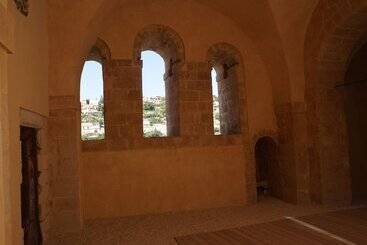 تختخواب و صبحانه Giogaia