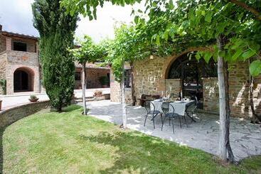 هتل روستایی Agriturismo L Incrociata
