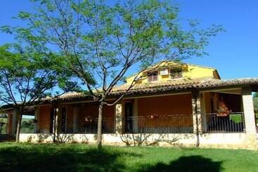 هتل روستایی Azienda Agrituristica Le Chiuse