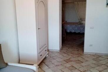 پانسیون Casa Lu Duttori