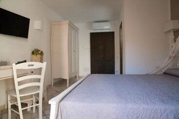 پانسیون Casa Lu Duttori