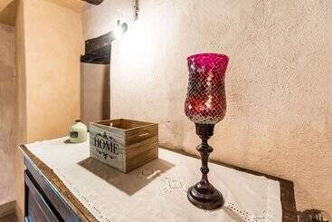 Cozy Cottage With Pool In Assisi
