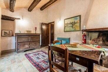 Cozy Cottage With Pool In Assisi