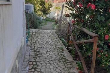 تختخواب و صبحانه Villateresa