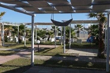 مسافرخانه Torquemada Beach Club