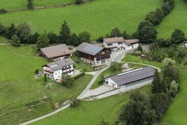 هتل روستایی Agriturismo Gfaderhof Ferienwohnungen