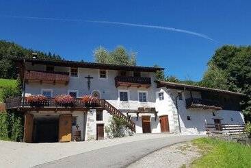 هتل روستایی Agriturismo Gfaderhof Ferienwohnungen