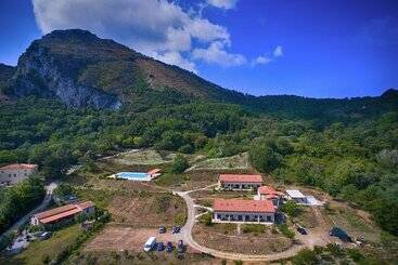 هتل روستایی Santa Pigna Country House