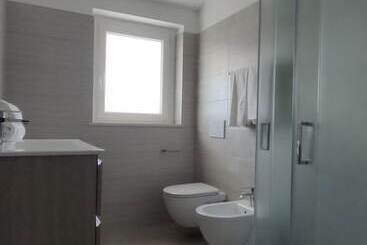 هتل Villaggio Camping Costa Verde