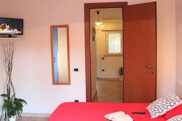 هتل Villaggio Camping Costa Verde