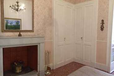 Monfort Club B&b
