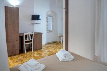 پانسیون Lucente Rooms & Suites