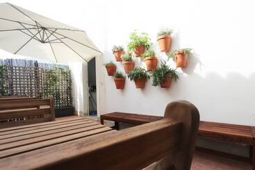 پانسیون Lavradores Boutique Guesthouse