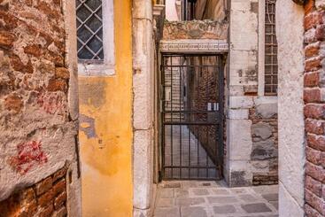 پانسیون Palazzo Daponte