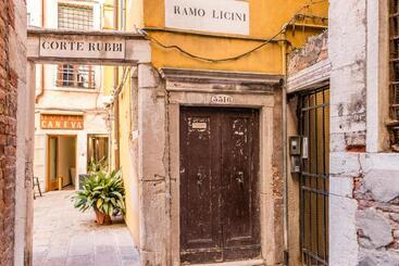 پانسیون Palazzo Daponte