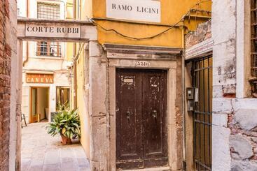 پانسیون Palazzo Daponte