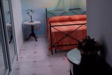 تختخواب و صبحانه La Casa Di Mariù
