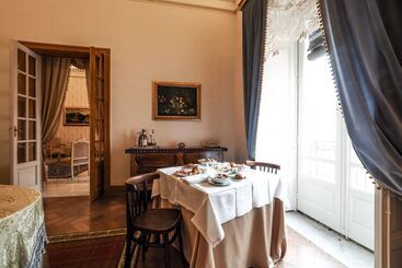 تختخواب و صبحانه Palazzo Degli Antoci
