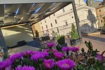 تختخواب و صبحانه Palazzo Verdi Holiday Viterbo