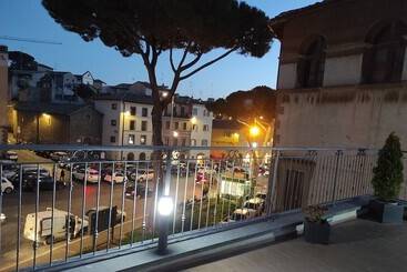 تختخواب و صبحانه Palazzo Verdi Holiday Viterbo