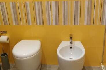 تختخواب و صبحانه Palazzo Verdi Holiday Viterbo