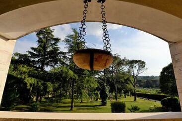 تختخواب و صبحانه Villa Pesce