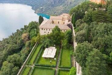 مسافرخانه Villa Palazzola